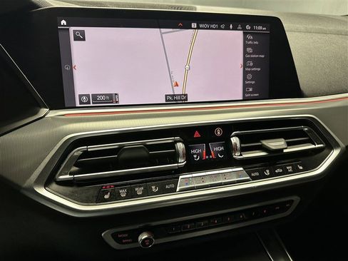 Used 2019 BMW X5 xDrive50i w/ M Sport Package image 23