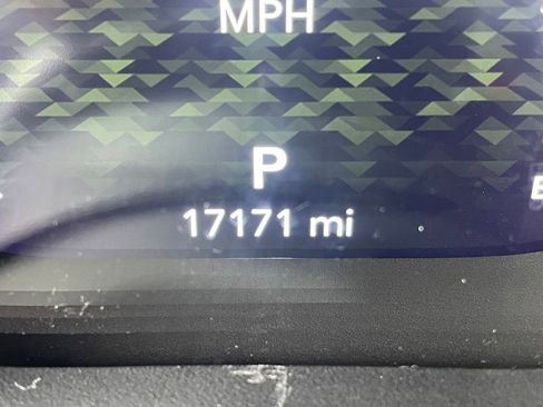 Used 2023 Jeep Gladiator Overland w/ Cold Weather Group image 15