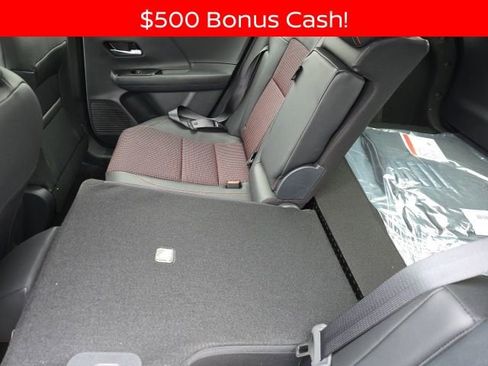 New 2026 Nissan Kicks SR w/ Cold Weather Package image 5