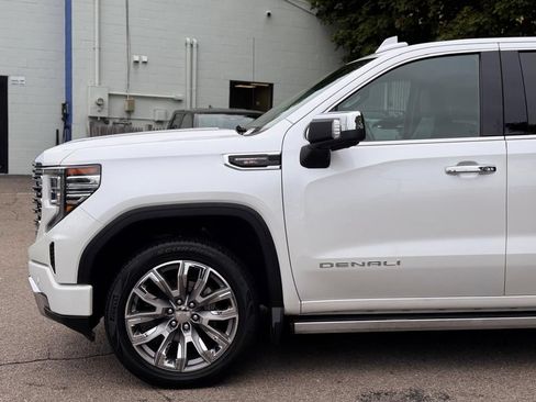 Used 2023 GMC Sierra 1500 Denali AWD/4WD image 10