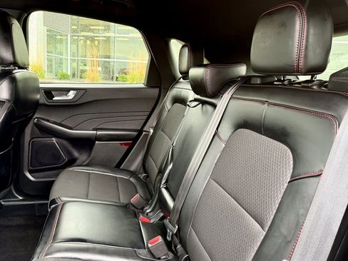 Certified 2024 Ford Escape ST-Line image 10