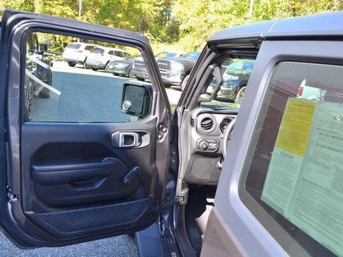 Used 2021 Jeep Wrangler Sport image 15