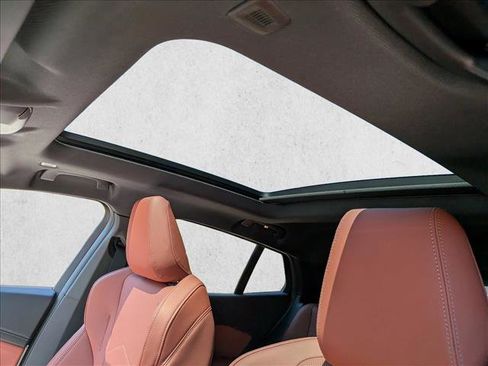 New 2026 BMW X2 xDrive28i AWD/4WD image 15
