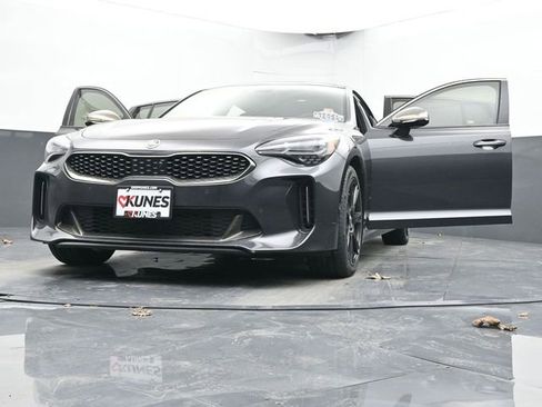 Used 2021 Kia Stinger GT2 image 71