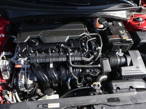 Used 2024 Hyundai Elantra SEL FWD image 13