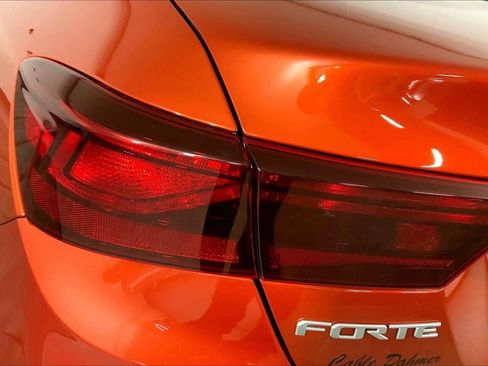 Certified 2024 Kia Forte LXS w/ LXS Technology Package image 27
