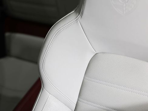 Used 2025 Porsche 911 Turbo S image 37