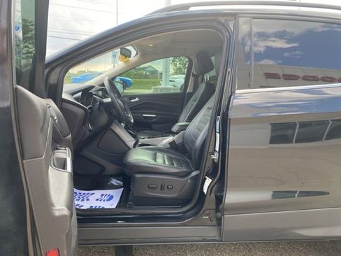 Used 2015 Ford Escape SE w/ Equipment Group 201A AWD/4WD image 11