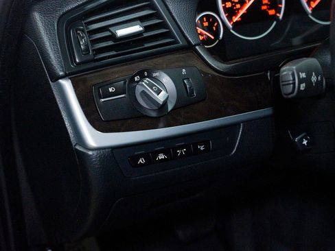 Used 2014 BMW 550i Sedan image 17