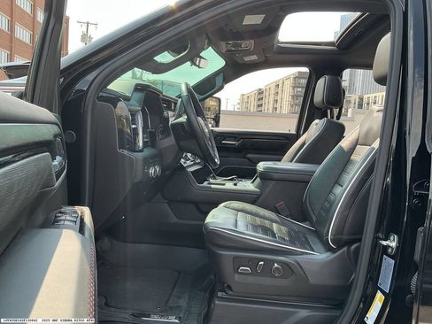 Used 2025 GMC Sierra 2500 AT4X AWD/4WD image 8