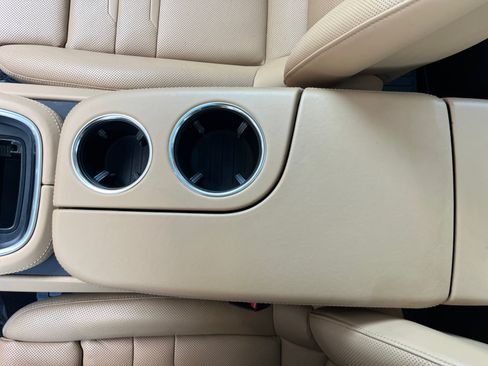 Used 2023 Porsche Panamera 4 Platinum Edition AWD/4WD image 15