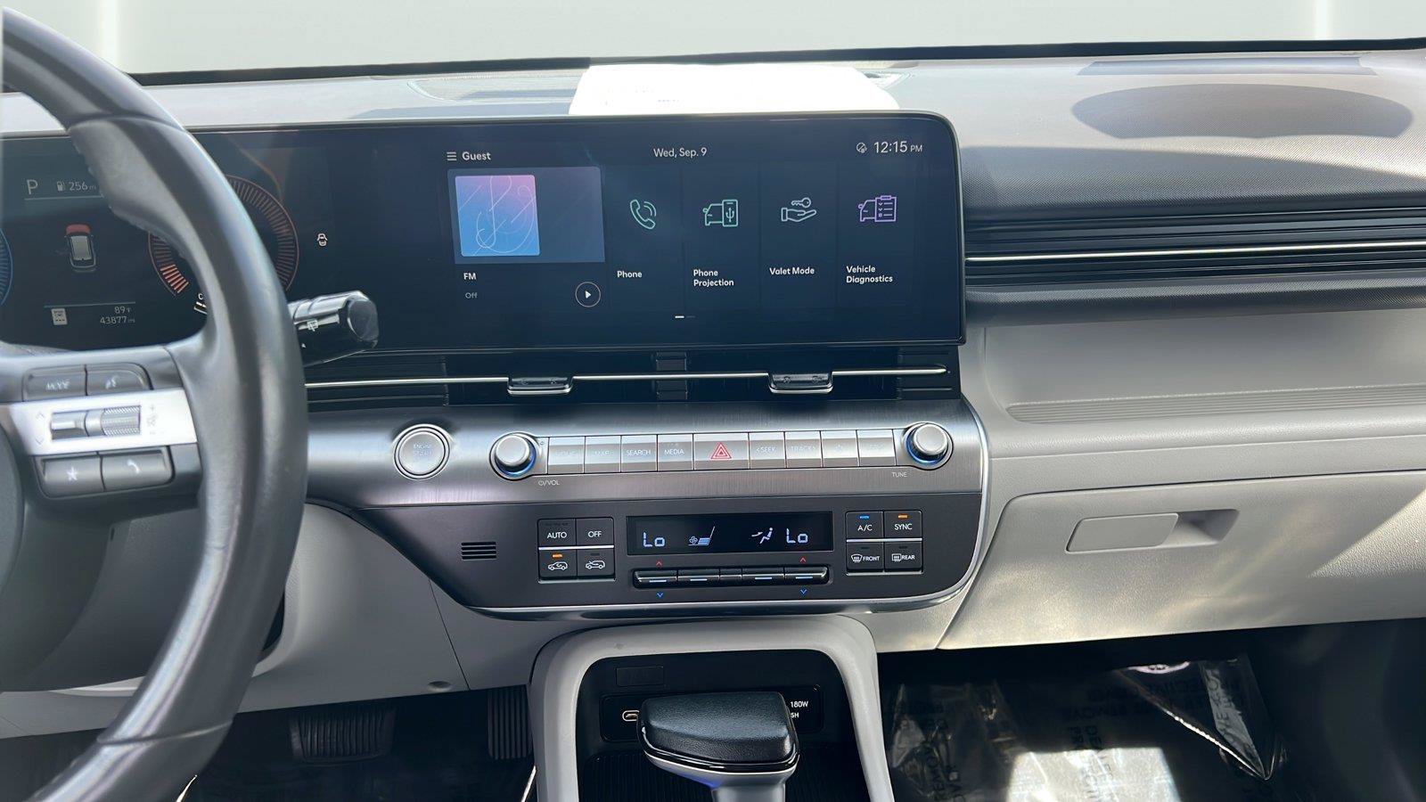 Used 2024 Hyundai Kona SEL FWD image 11