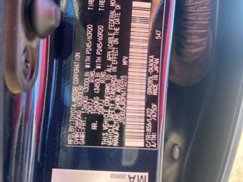 Used 2023 Toyota 4Runner Limited image 21