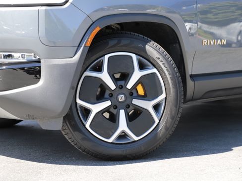 Used 2024 Rivian R1S Adventure AWD/4WD image 2