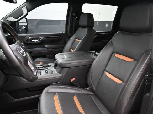 Used 2025 GMC Sierra 2500 AT4 AWD/4WD image 7