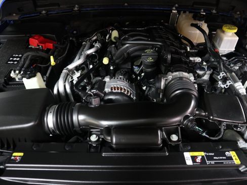 Used 2022 Jeep Gladiator Sport AWD/4WD image 14