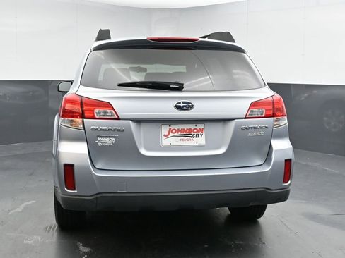 Used 2012 Subaru Outback 2.5i Premium image 7