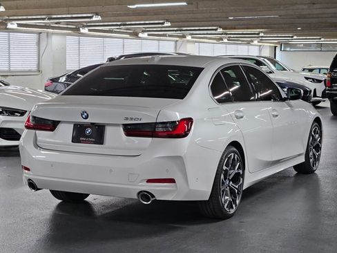 Used 2026 BMW 330i Sedan w/ Premium Package RWD image 5