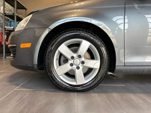 Used 2009 Volkswagen Jetta SE FWD image 37
