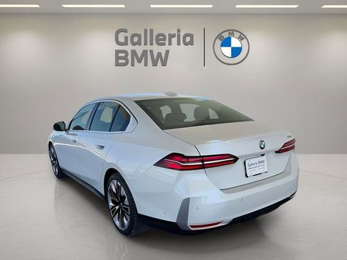 Certified 2024 BMW 530i w/ Premium Package image 9