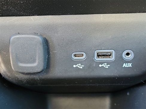 Used 2023 Chevrolet TrailBlazer LT w/ Convenience Package image 27