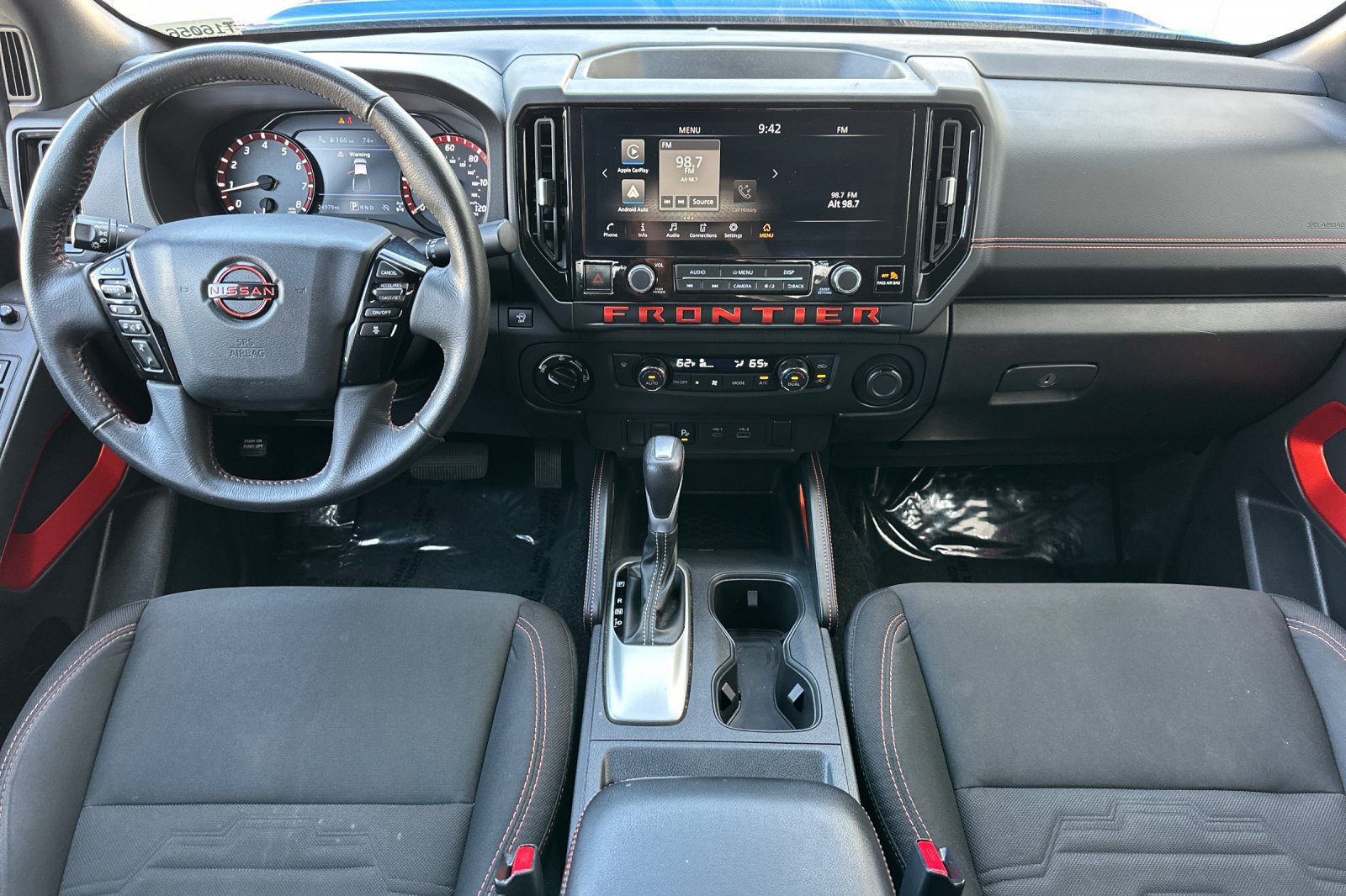Used 2025 Nissan Frontier PRO-4X AWD/4WD image 16