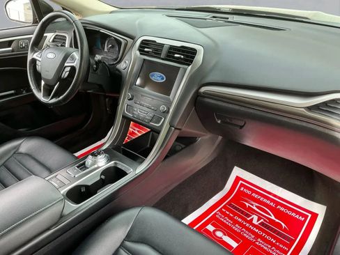 Used 2019 Ford Fusion SEL image 20