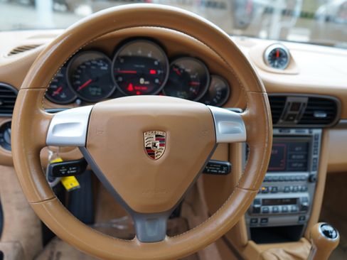 Used 2005 Porsche 911 Carrera image 31