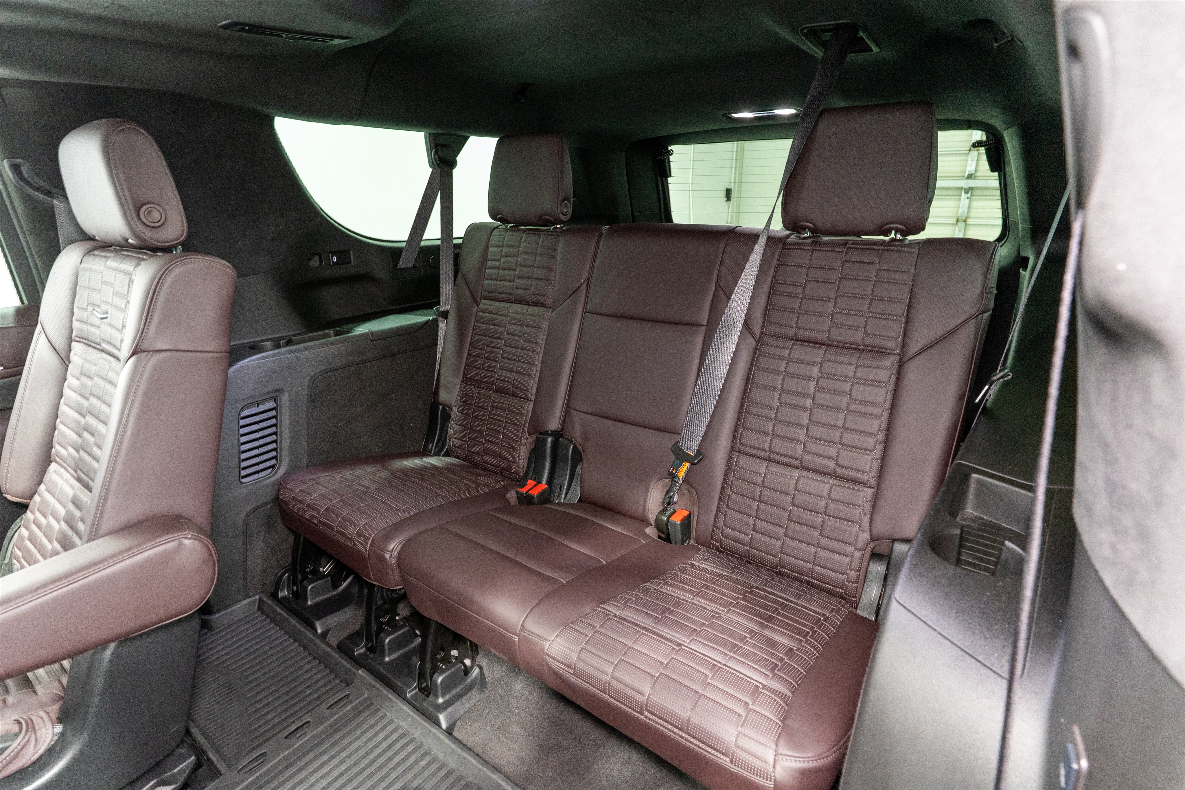 Used 2024 Cadillac Escalade ESV Sport Platinum w/ LPO, ONYX Package AWD/4WD image 39