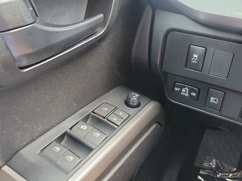 Used 2022 Toyota Tacoma SR5 w/ Technology Package RWD image 19