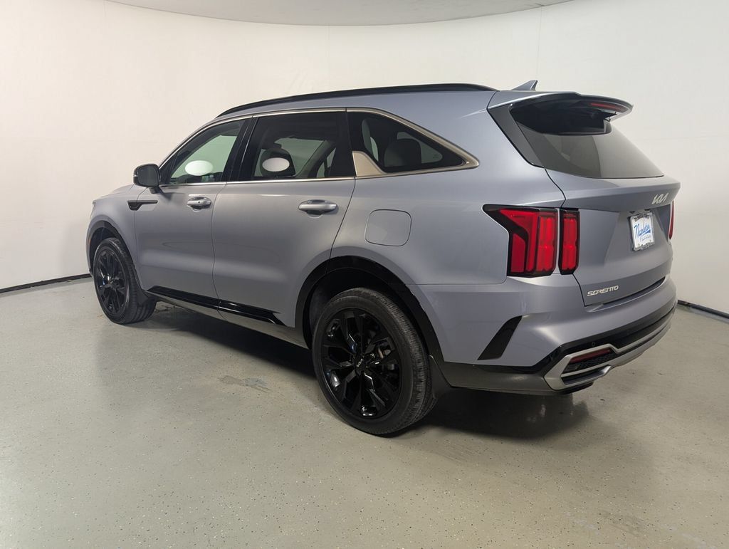 Used 2023 Kia Sorento SX AWD/4WD image 6
