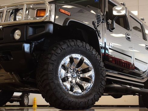 Used 2003 HUMMER H2 w/ Preferred Equipment Group AWD/4WD image 10