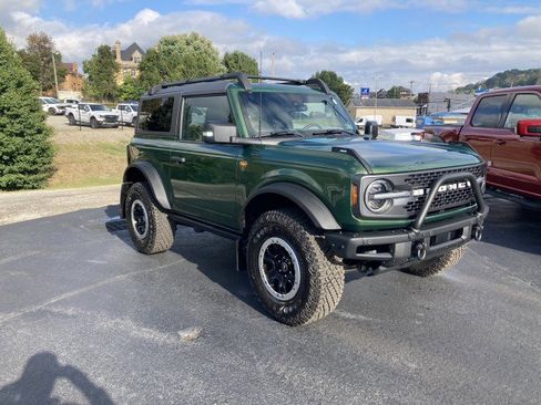 Used 2023 Ford Bronco Badlands image 4