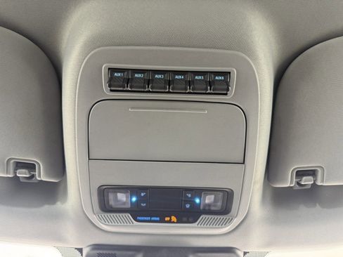 Used 2024 Ford F250 XL w/ XL Chrome Package image 18