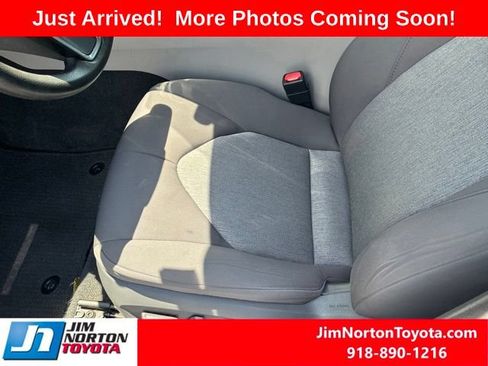 Used 2020 Toyota Camry LE FWD image 8