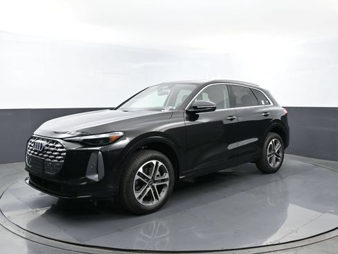 New 2026 Audi Q5 Premium AWD/4WD image 2
