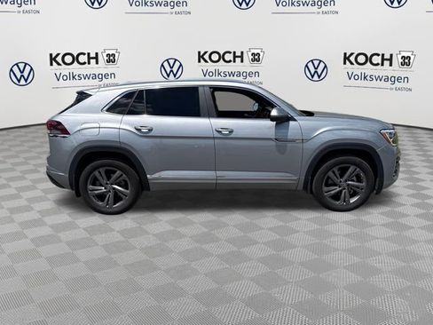 Used 2024 Volkswagen Atlas Cross Sport SEL R-Line AWD/4WD image 9