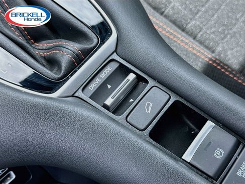 Certified 2023 Honda HR-V Sport image 30
