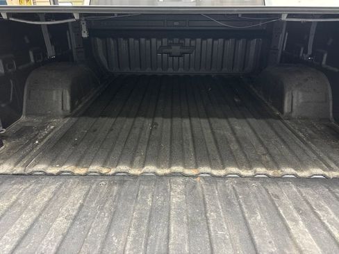 Used 2025 Chevrolet Silverado 1500 LT AWD/4WD image 23