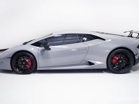 Used 2017 Lamborghini Huracan LP 580-2 RWD image 5