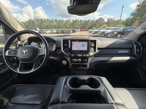 Used 2022 RAM 1500 Laramie AWD/4WD image 7