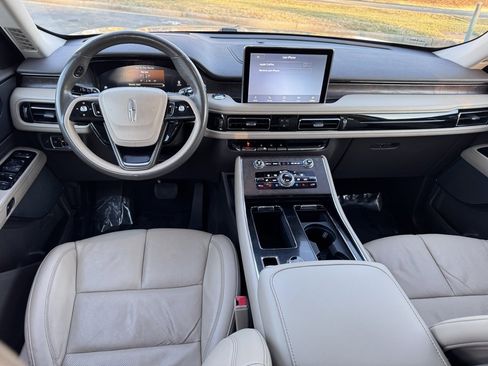 Used 2023 Lincoln Aviator Reserve w/ Equipment Group 201A image 5
