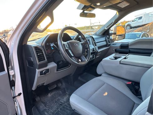 Used 2020 Ford F250 XL w/ STX Appearance Package image 9