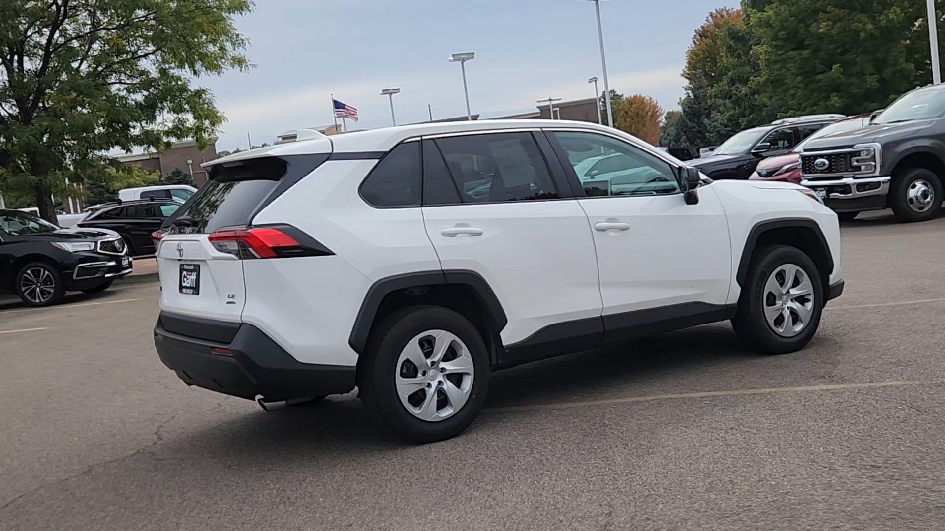 Used 2025 Toyota RAV4 LE AWD/4WD image 15