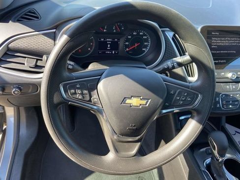 Used 2024 Chevrolet Malibu LT FWD image 13