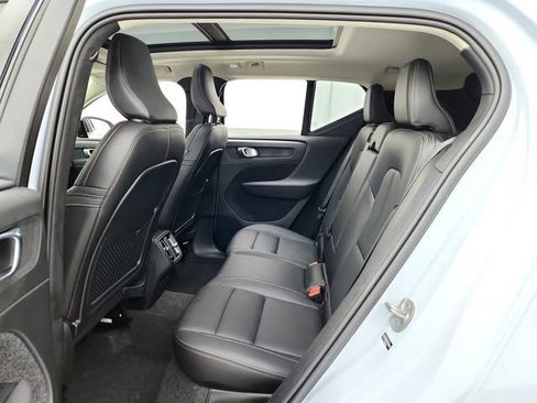 Certified 2026 Volvo XC40 B5 Plus AWD/4WD image 26