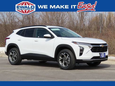 New 2026 Chevrolet Trax LT w/ Driver Confidence Package image 1