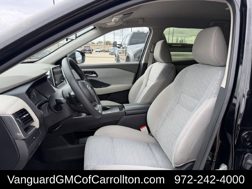 Used 2023 Nissan Rogue SV FWD image 25