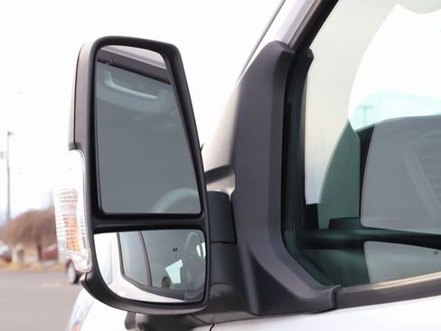 Used 2023 Ford Transit 350 XLT image 9