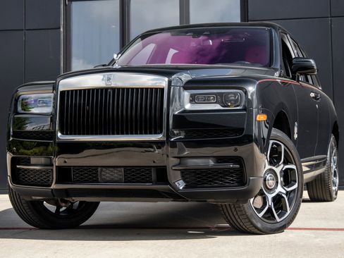 Certified 2023 Rolls-Royce Cullinan w/ Dark Exterior Package AWD/4WD image 1
